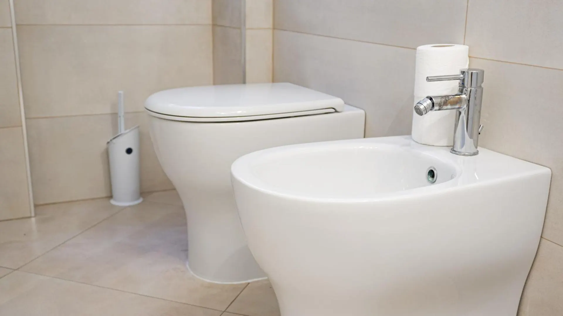 Easy Room Italy Balcony Apartments Milan