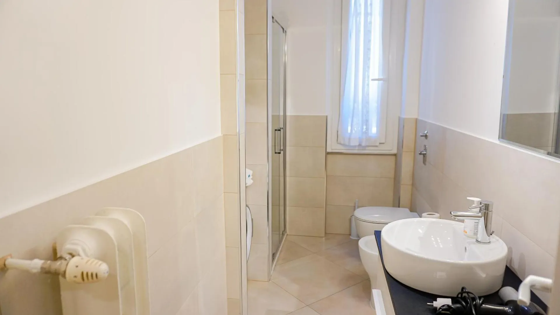 Easy Room Italy Balcony Apartments Milan